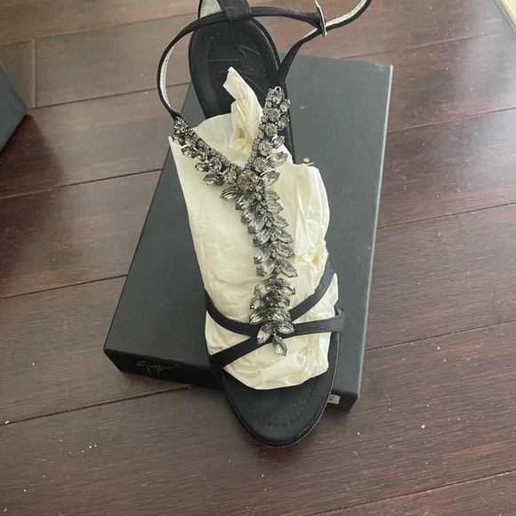 GIUSEPPE ZANOTTI HEELS - Picture 3 of 9